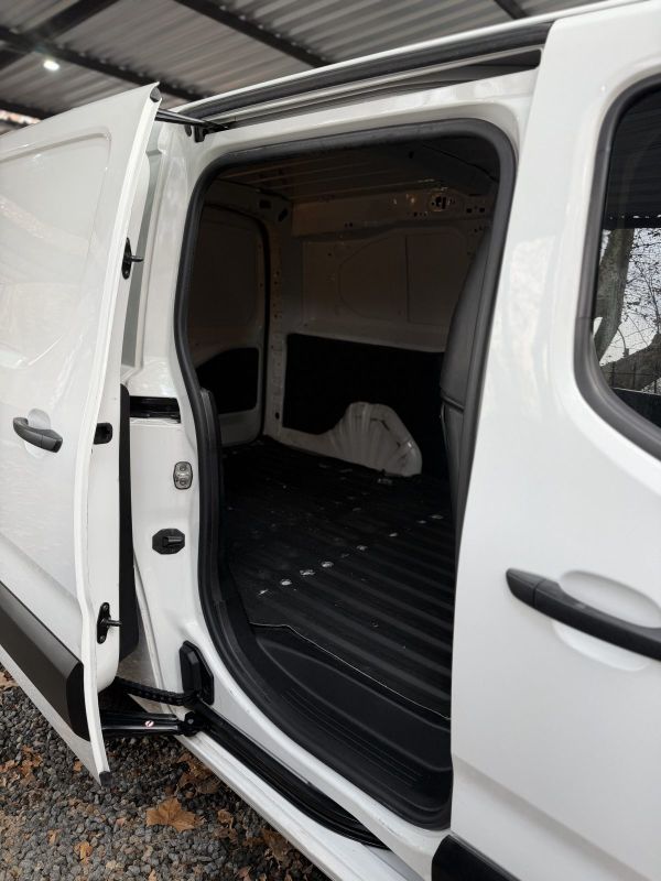Opel Combo Van foto 9