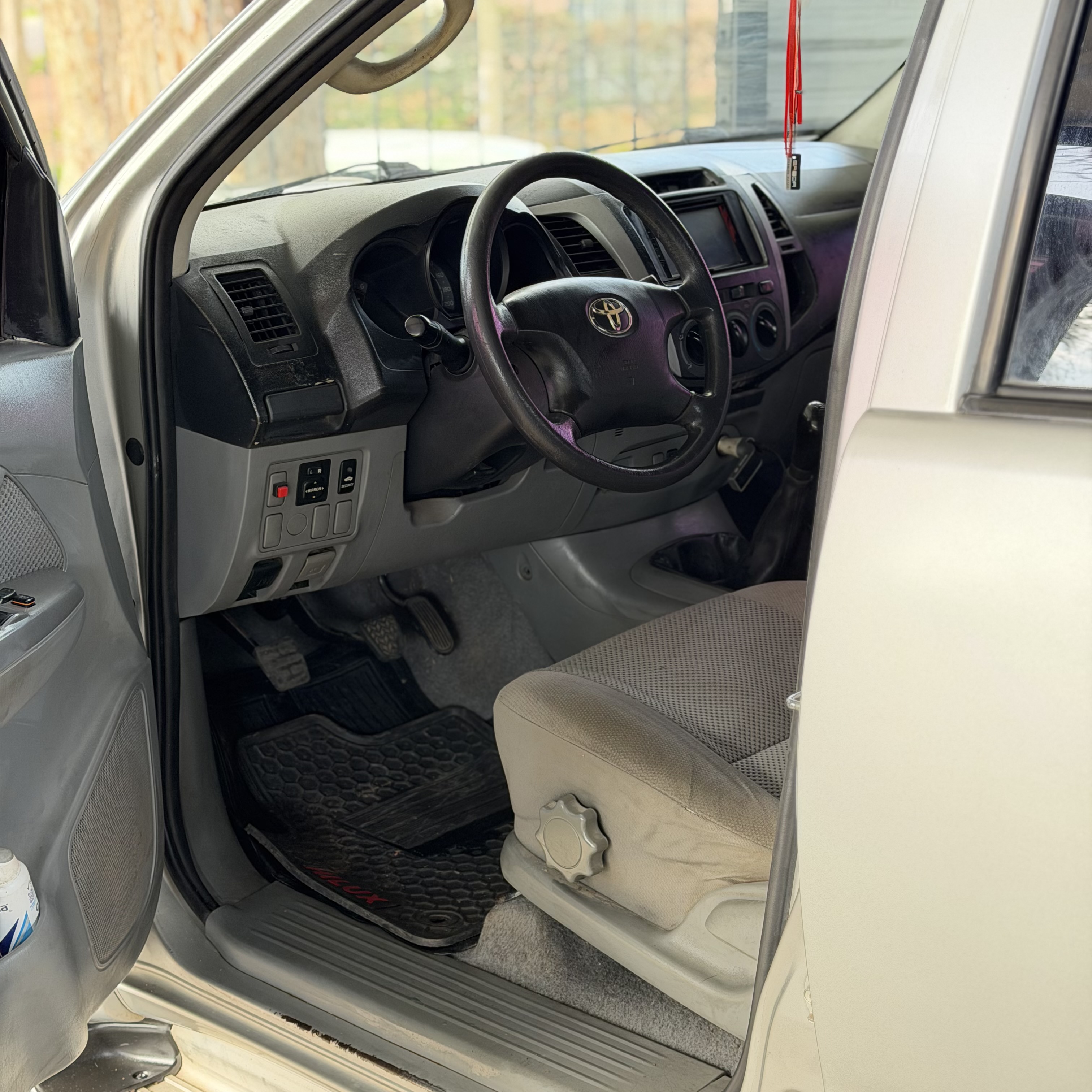 Toyota Hilux foto 8
