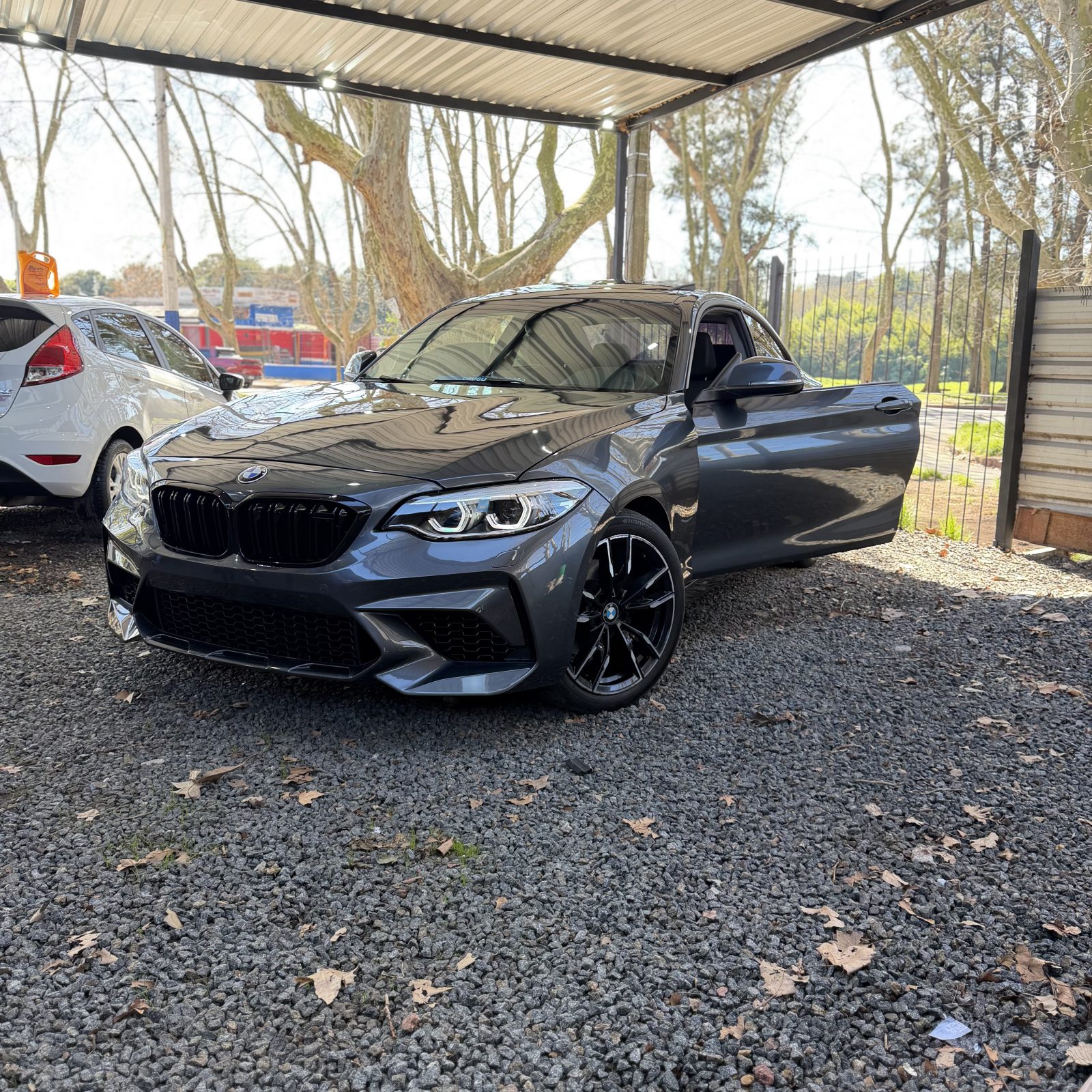 Bmw 220i foto 1
