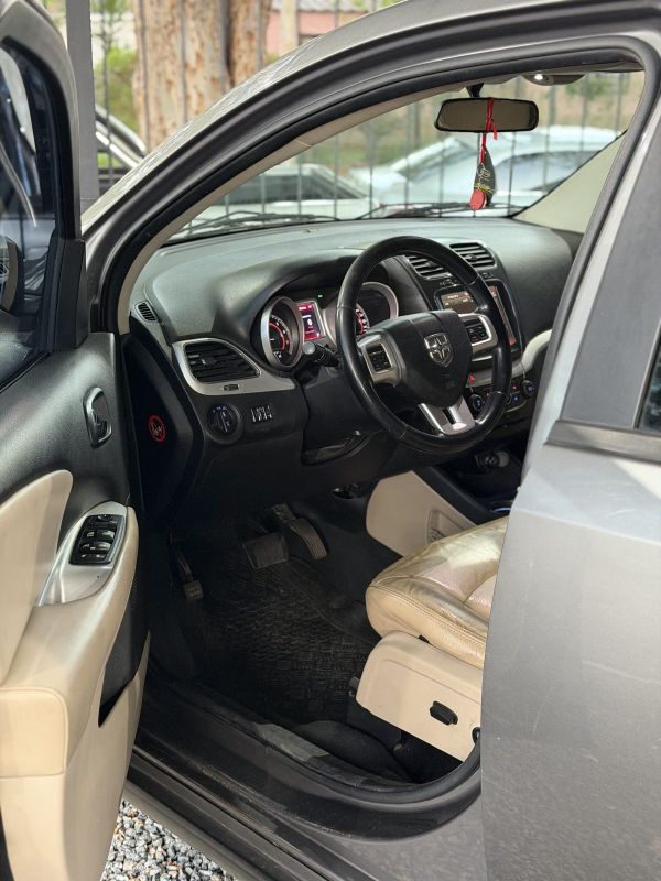 Dodge Journey foto 5